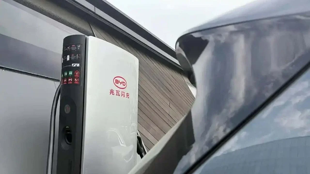 byd-elektrikli-arac-sarj-suresini-5-dakikaya-indiriyor.webp