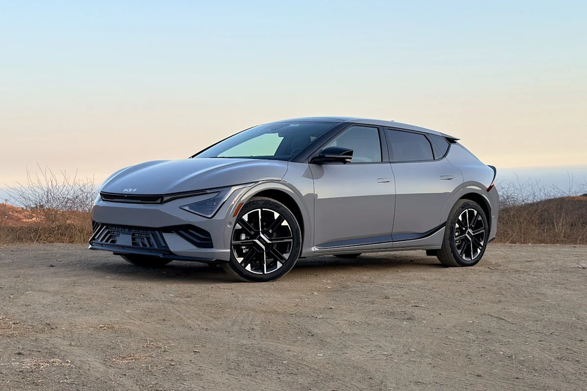 CG_2025_Kia_EV6_GT-Line_Gray_Front_Quarter.webp