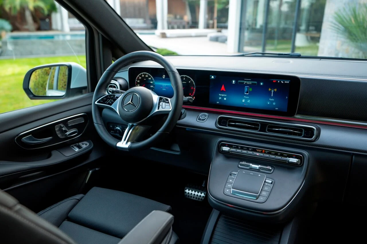 mercedes-clase-v-eqv-2024-5.webp