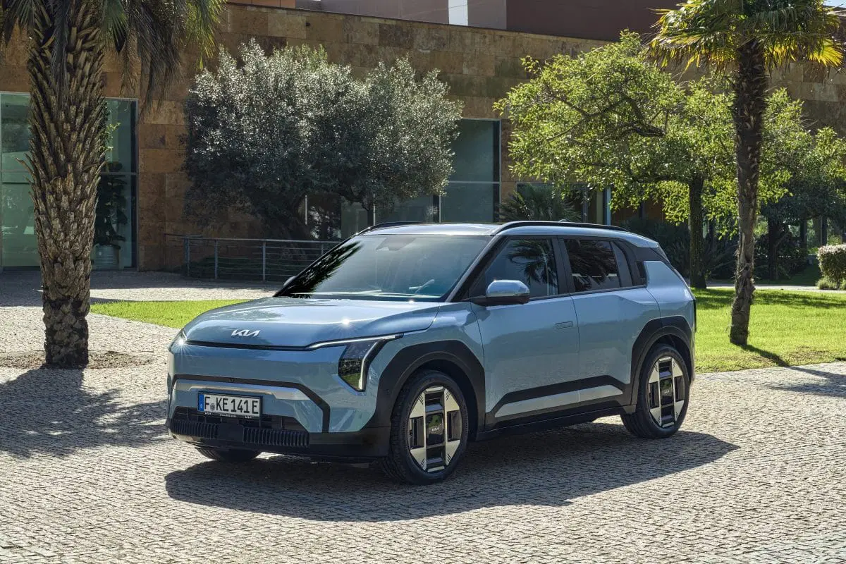 Original-26055-kia-ev3-baseline-frost-blue-static-hires-001.webp