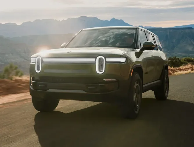 rivian-r1s.webp