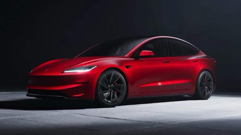 Tesla_Model_3_Performance_2024-01.webp