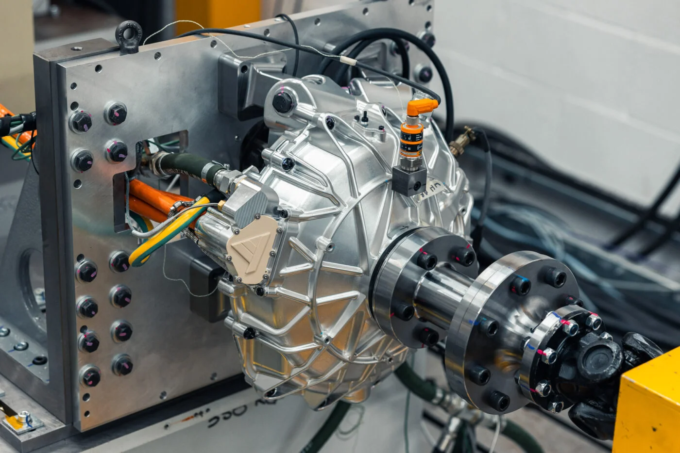 yasa-axialfulssmotor-radnabenantrieb-2025-1-1400x934.webp