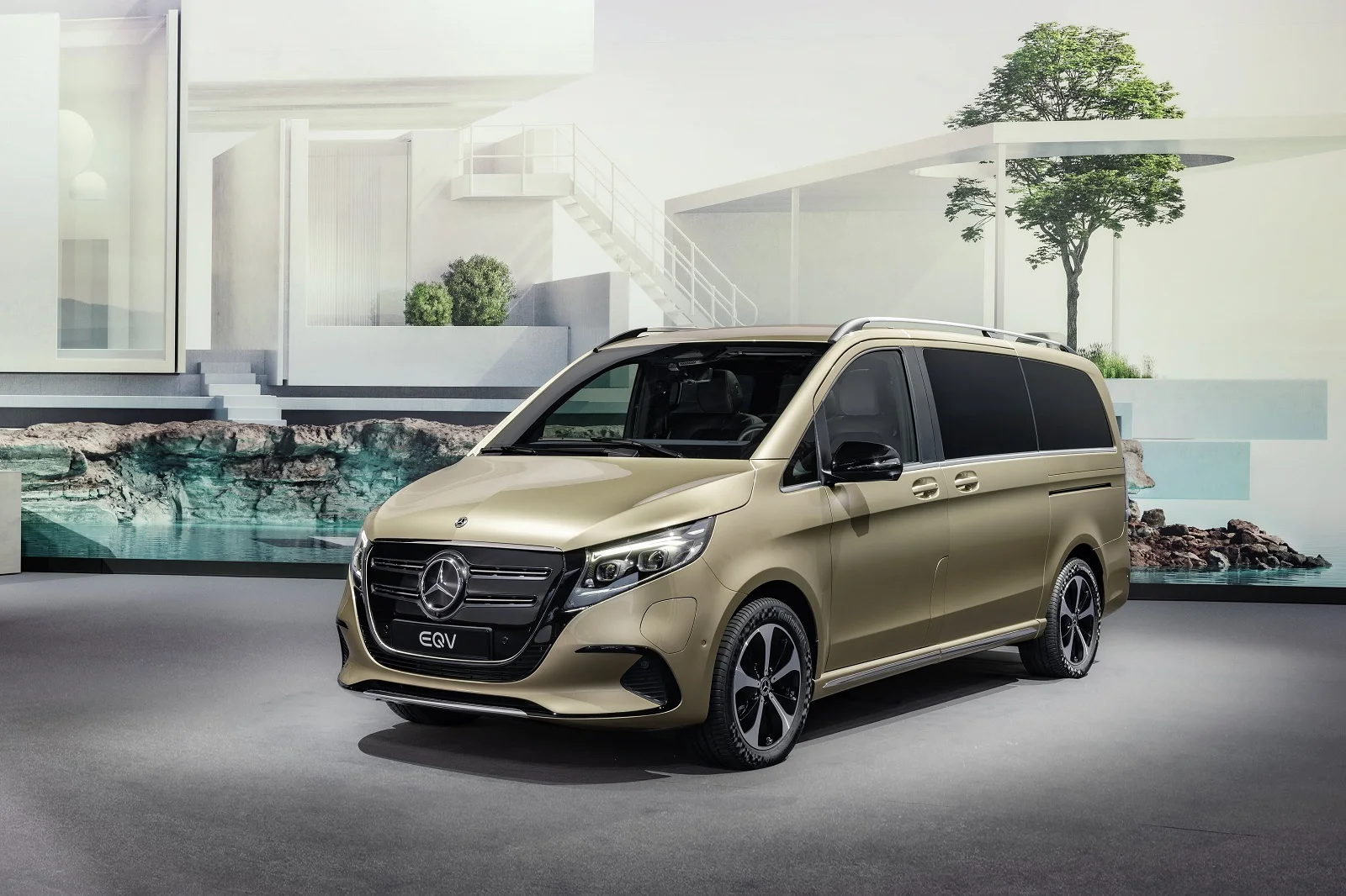 Yeni-Mercedes-Benz-EQV.webp