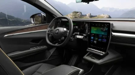 b_2024-renault-megane-e-tech-220-hp-iconic-4x2-19.webp